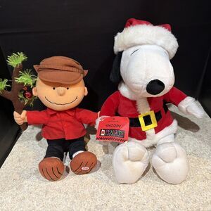 Vintage Hallmark Charlie Brown And Snoopy Christmas Plush - snoopy has tag